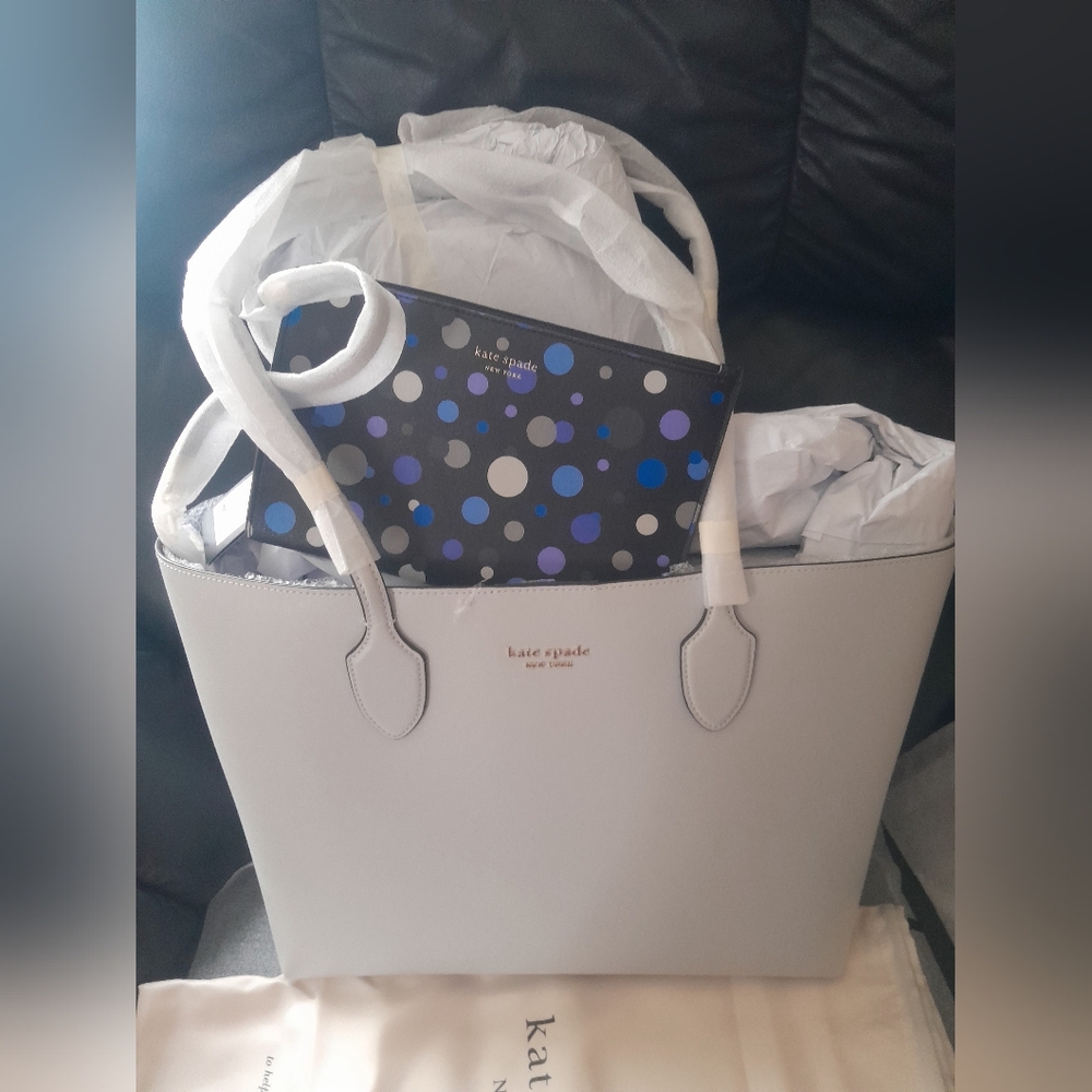 New Kate Spade Tote/Detachable Blue Polka Dot Wristlet With Dust Bag NWT - Picture 3 of 13